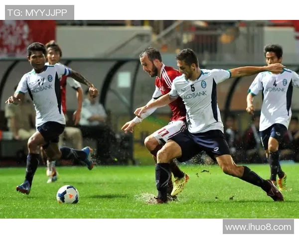 佛罗伦萨与罗马足球历史对决的辉煌与传奇回顾 佛罗伦萨与罗马足球历史对决的辉煌与传奇回顾