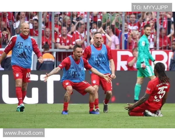 拜仁与多特精彩对决结果揭晓球迷热议赛场表现与未来展望 拜仁与多特精彩对决结果揭晓球迷热议赛场表现与未来展望